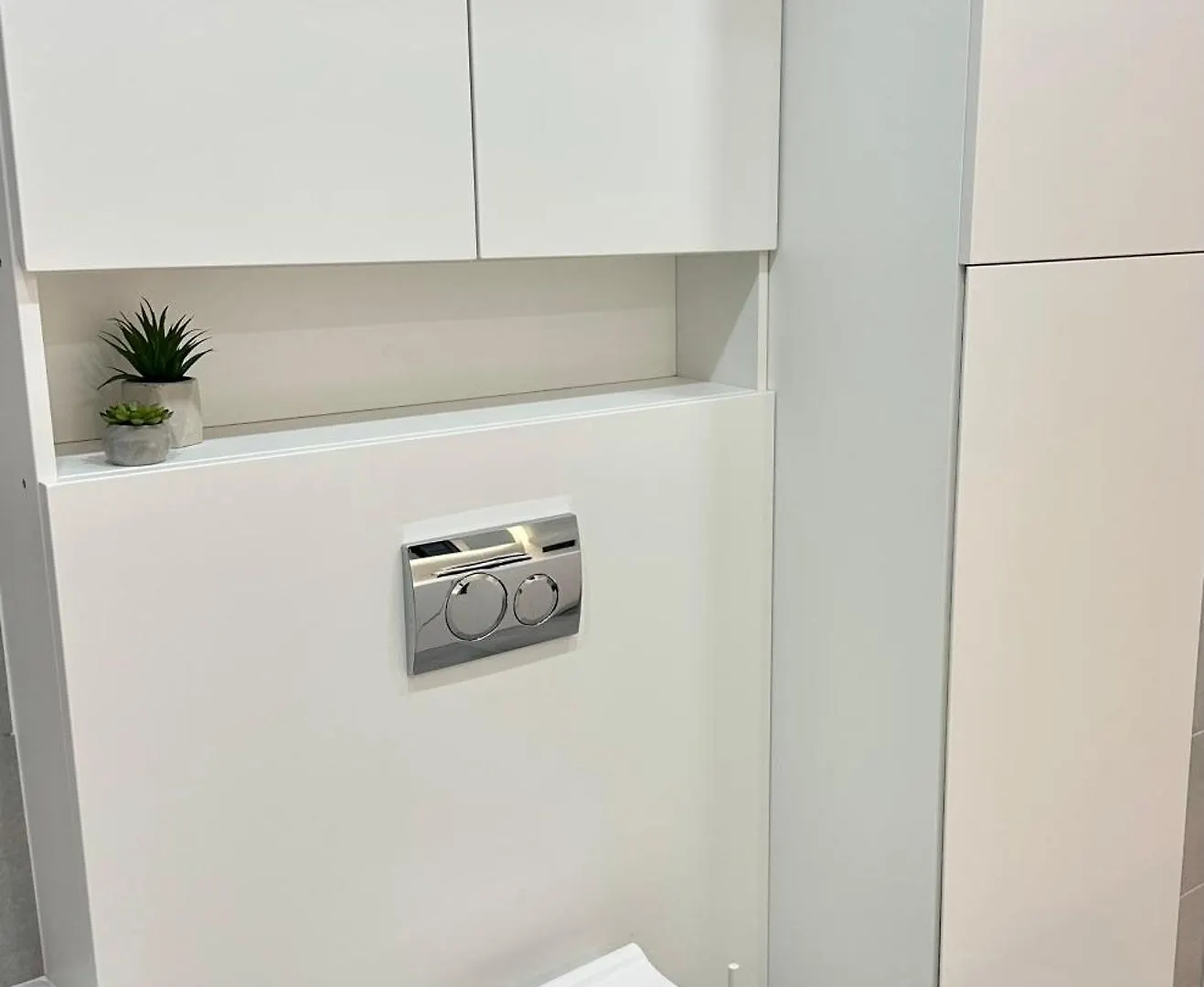 New Business-Class Apartment In Kyiv City Center