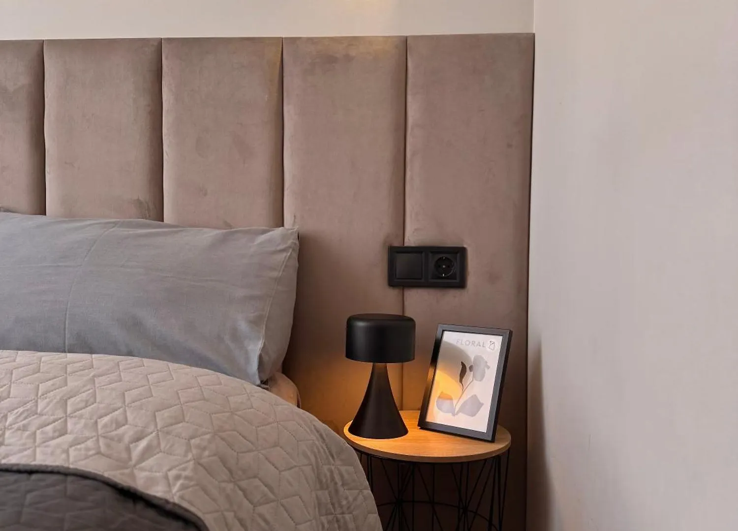 New Business-Class Apartment In Kyiv City Center 0*,  乌克兰