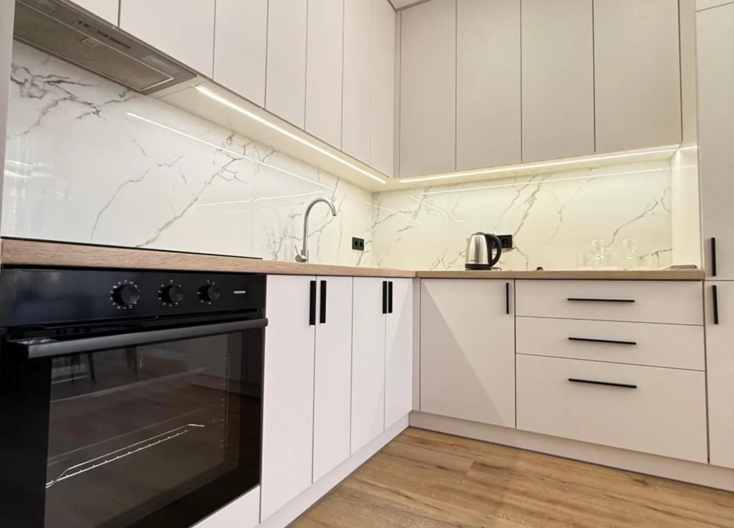 New Business-Class Apartment In Kyiv City Center