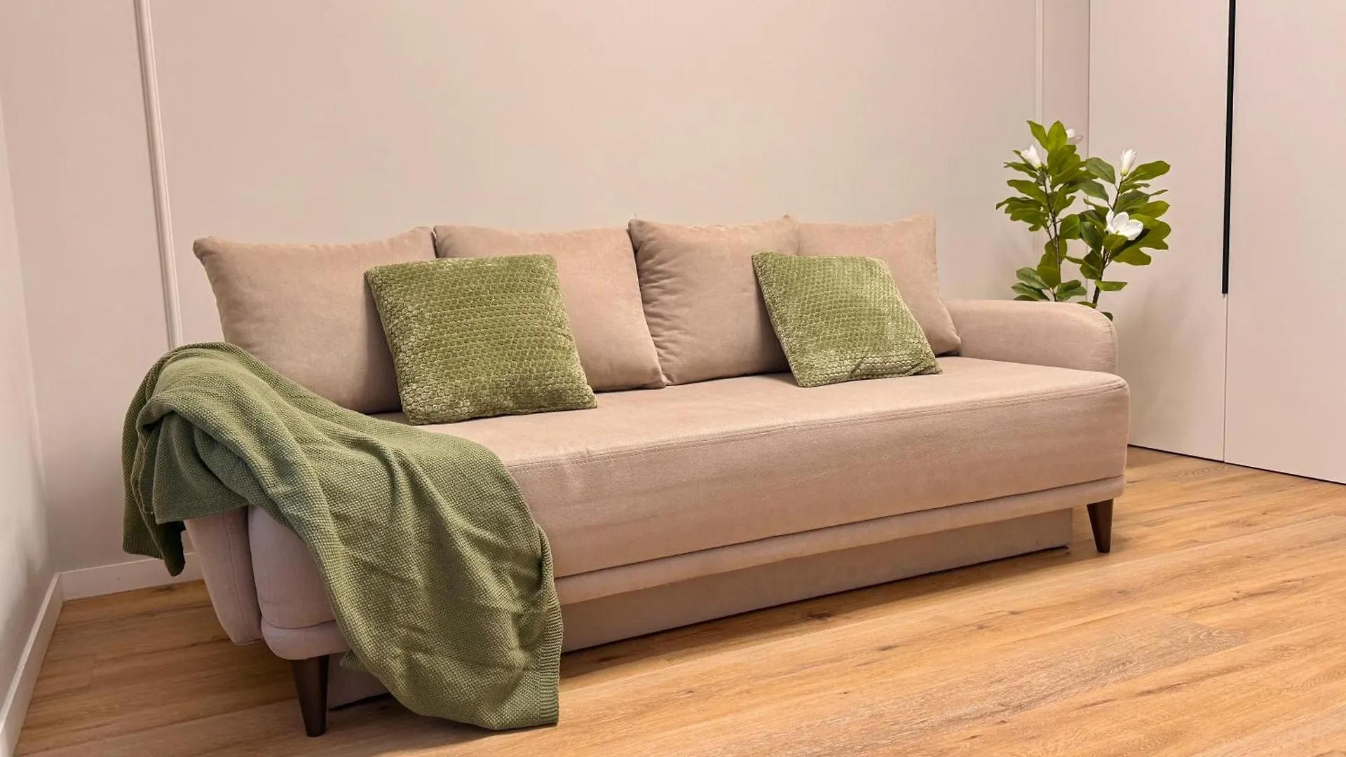 New Business-Class Apartment In Kyiv City Center