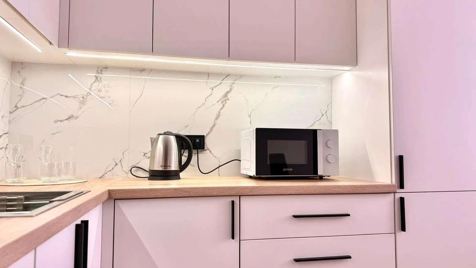 New Business-Class Apartment In Kyiv City Center